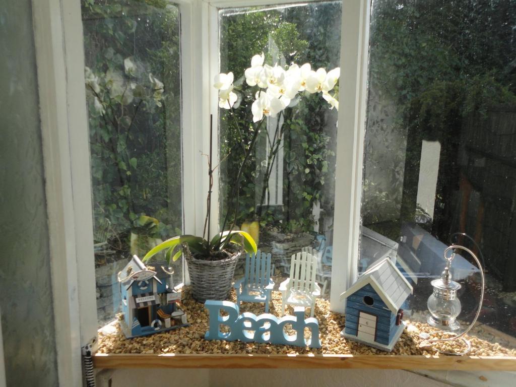 Waves In Bed & Breakfast Bournemouth Exterior foto