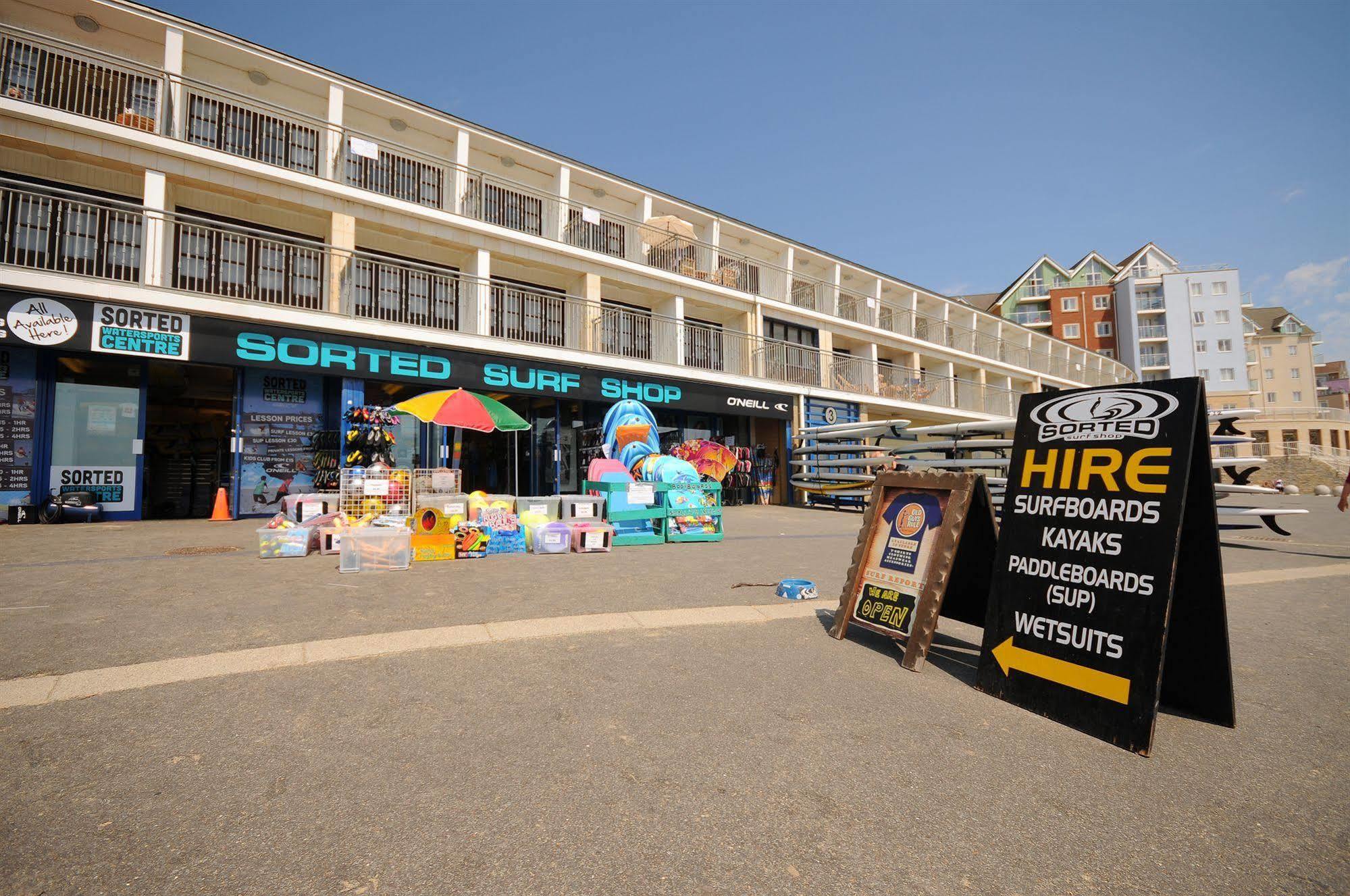 Waves In Bed & Breakfast Bournemouth Exterior foto